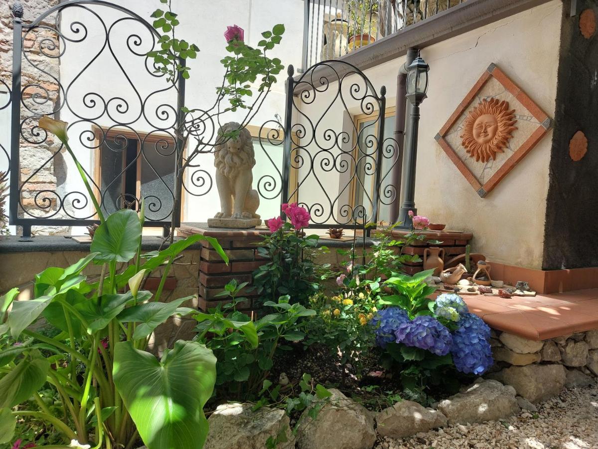 Giardino Del Sole * Taormine